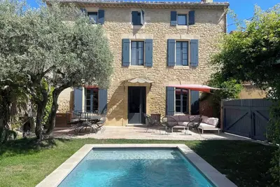 Image de Maison de village de charme & piscine en Provence