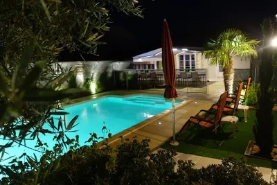 Image de Villa ⭐️⭐️⭐️ Ile De Re La Flotte 9 pers, piscine chauffée quartier calme