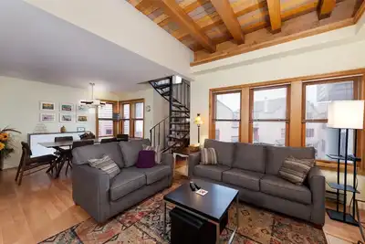 Image de Hillside Hideaway | By Flc, Town, Trails&Golf - Pool & HotTub - Ferringway#17