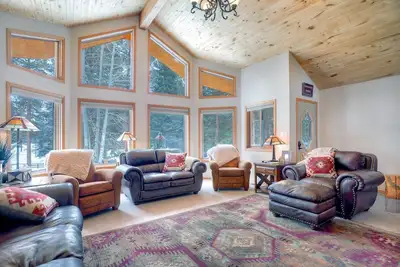 Image de Seven Pines Cabin | Vallecito Lake Area, Close to Trails, Fireplace, Big Yard
