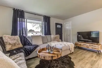 Image de Cozy Fully Furnished 3bed blocks from Hospital