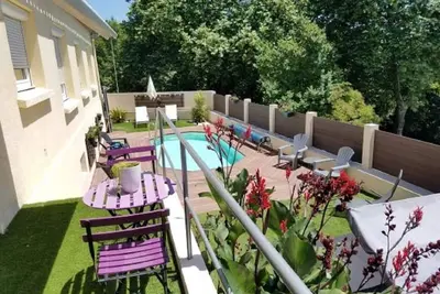 Image de Villa 4 bedrooms. /4 bathrooms - 9 pers. - Swimming pool - Nice amenities - Green setting