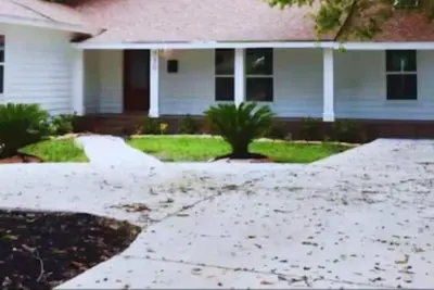 Image de 5br, 3ba w/ huge back deck, Great Neighborhood!