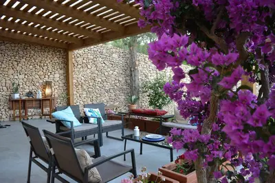 Image de Bougainville House