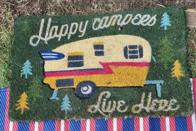 Image de Happy Chappy Camper on Mississagagon Lake