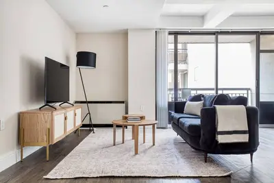 Image de Lovely Ues 1br w/ Gym, Doorman, W/D, near Carl Schurz Park, by Blueground