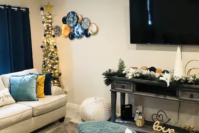 Image de Pool Waterfalls shopping walking trails beaches located 15 min Downtown Houston