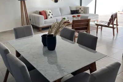 Image de Fantastic modern House on Beautiful private community!