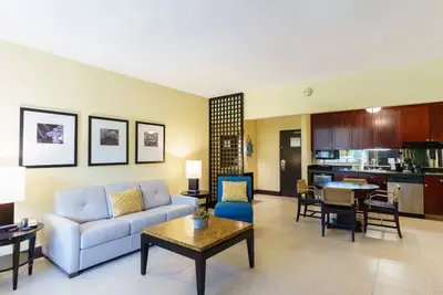 Image de U402 Shore Thing - Waterview Balcony, Large Floorplan, Little Harbor Resort