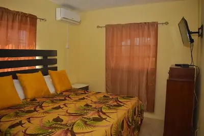 Image de Unity Villa 2 Bedroom Apartment, Wifi, Ac, Cable near beach