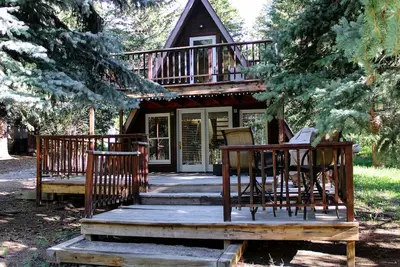 Image de Riverside A-Frame Cabin- Close to Rmnp, direct access to the river. Come play!