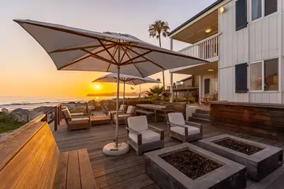 Image de Padaro Retreat 4 Bd Ocean Front Beach House