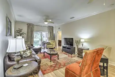 Image de Quaint Merritt Island Condo w/ Pool Access!