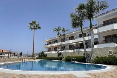 Image de Modern 2 bedroom (70sqm2) apartment with sea view