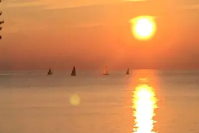 Image de Lake Front Heaven<br>Traveling Nurses Welcome