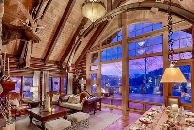 Image de Eagles Nest Luxury Retreat, Views, Hot Tub, Walking distance to Resort