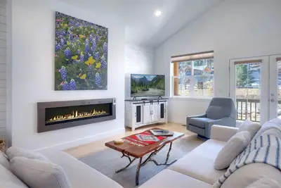 Image de New Contemporary Mountain Home -  12 Min. to Durango - Central Ac - Views