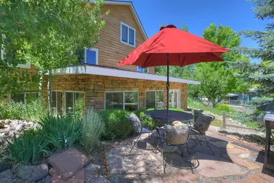 Image de Home with Garden Patio near downtown Durango - 30+ Stay
