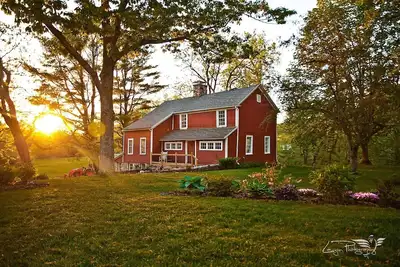 Image de Bright 3-Bedroom Historical Cottage w/ pool table
