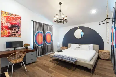 Image de Austin 5br Icon Mansion—6min to Rainey Street