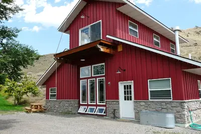 Image de Yellowstone. . . . . Outside your front door!