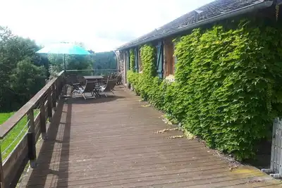 Image de Converted Barn In Peaceful Countryside