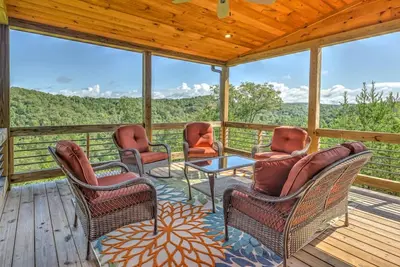 Image de 4 Leaf Clover -Massive Views, Dog Friendly, King Beds