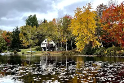 Image de Highland Lake Waterfront home perfect for family, fun, outdoors, and S’Mores!