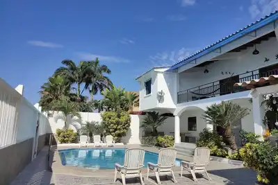 Image de Beaches, pool and fun