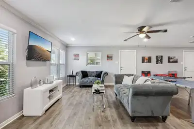 Image de 5br w/ Gameroom & 1k WiFi - Med Ctr, Downtown, Nrg - Sleeps 15