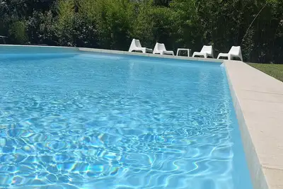 Image de Mas provençal     pour  8 personnes