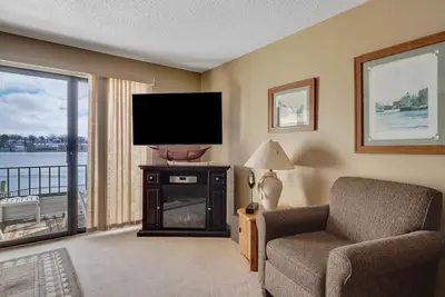 Image de 112 Ewi Lake Charlevoix View Condo | Pool, Hot Tub, Sauna | Fireplace