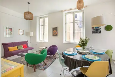 Image de L'Olivier : bel appartement au calme à 2 pas du Vieux Port