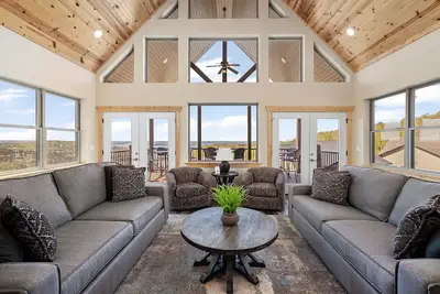 Image de Breathtaking Views of Table Rock Lake, Crown Jewel w/boat slip & indoor pool