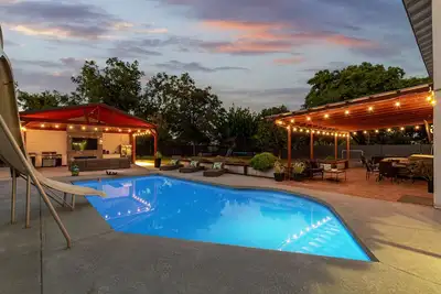 The Ultimate Getaway-Centrally Located