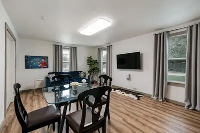 Image de 102mab - New Cozy 1br Apt in Sa - 30% discount on monthly stays