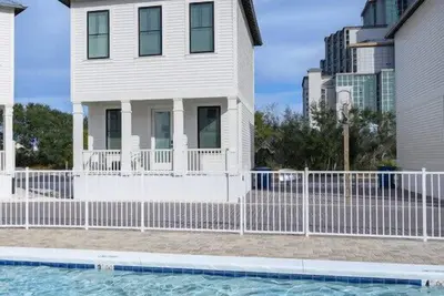 Image de New! ! Ob Cottage @ Tannin Private Beach Access!