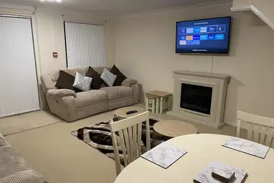 Image de Cheerful 3 Bedroomed house, with parking and free intern free