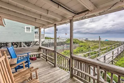 Image de Rustic Beachfront Cottage w\/ Deck & Boardwalk