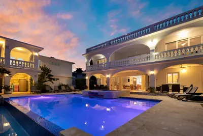 Image de Villa Playa Oria/ /Beachfront Luxury