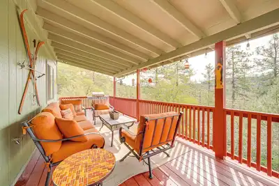 Image de Strawberry Hideaway in the Pines w/ Hot Tub!