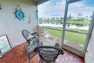 Image de Sabal Key Haven - Townhome, WiFi, Heated Pool, Tennis, Near Beaches, Pet-Friendly, Ideal Relaxation!