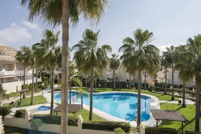 Image de Belle maison de ville en bord de mer avec vue sur mer, piscine partagée, climatisation, Wi-Fi