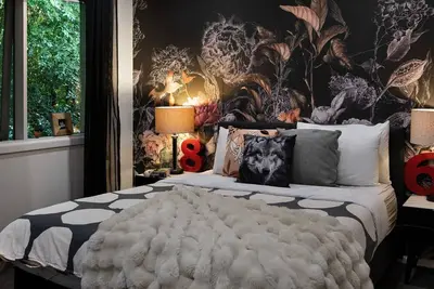 East St 2 is one of three contemporary apartments set within beautiful gardens