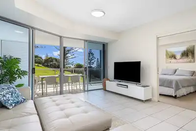 Image de Blue C 401 - Beachfront Coolangatta - Min. 3 night stays!