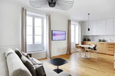 Image de A Trendy 1-Br Apartment in Marais/Oberkampf