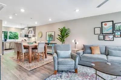 Image de Delightful Brewery District Three Bedroom