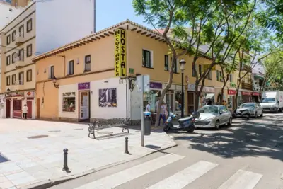 Image de Welcome to Hostal Costabella!