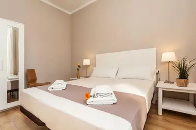 Image de Appartement Sf D - 3 chambres 6 personnes - à 300 mètres de la Sagrada Familia - Wifi Gratuit