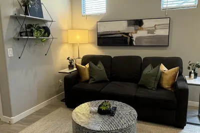 Image de Sparkling Clean, Modern 1 Br Guesthouse